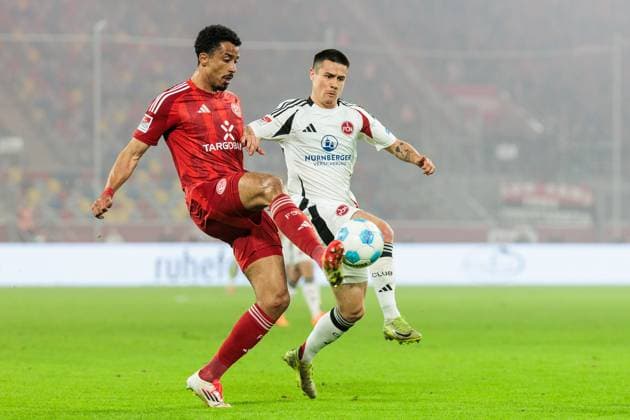 2 Soccer Bundesliga Fortuna Düsseldorf 1895 1 FC Nürnberg 26 04 2025 duel Emmanuel Iyoha Fortuna Düsseldorf, 19 , Oliver Villadsen 1 FC Nürnberg, 2 2 Soccer Bundesliga, Fortuna Düsseldorf 1895 1 FC Nürnberg, Düsseldorf, Merkur Spiel Arena on 26 04 2025 DFL REGULATIONS PROHIBIT ANY USE OF PHOTOGRAPHS AS IMAGE SEQUENCES AND OR QUASI VIDEO Copyright: xBEAUTIFULxSPORTS Wunderlx