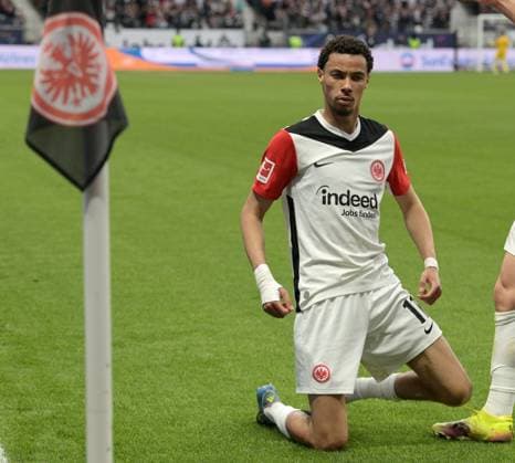 Goal celebration of Hugo Ekitike after his goal to 3 0 in front of the Eintracht corner flag photographed at the soccer Bundesliga match Eintracht Frankfurt against RB Leipzig on 26 4 2025 in Frankfurt DFL DFB REGULATIONS PROHIBIT ANY USE OF PHOTOGRAPHS as IMAGE SEQUENCES and or QUASI VIDEO