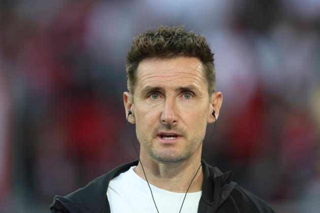 Coach Miroslav Klose 1 FC Nürnberg looks on during the 2 Bundesliga match between Fortuna Düsseldorf and 1 FC Nürnberg at Merkur Spiel Arena on April 26, 2025 in Düsseldorf, Germany Photo by Oliver Kaelke DeFodi Images Trainer Miroslav Klose 1 FC Nürnberg looks on during the 2 Bundesliga match between Fortuna Düsseldorf and 1 FC Nürnberg at Merkur Spiel Arena on April 26, 2025 in Düsseldorf, Germany Photo by Oliver Kaelke DeFodi Images DFB DFL REGULATIONS PROHIBIT ANY USE OF PHOTOGRAPHS AS IMAGE SEQUENCES AND OR QUASI VIDEO Photo by Oliver Kaelke DeFodi Images