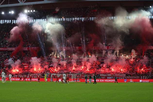 Fans of Fortuna Duesseldorf using pyrotechnics during the 2 Bundesliga match between Fortuna Düsseldorf and 1 FC Nürnberg at Merkur Spiel Arena on April 26, 2025 in Düsseldorf, Germany Photo by Oliver Kaelke DeFodi Images Supporters of Fortuna Duesseldorf use pyrotechnics during the 2 Bundesliga match between Fortuna Düsseldorf and 1 FC Nürnberg at Merkur Spiel Arena on April 26, 2025 in Düsseldorf, Germany Photo by Oliver Kaelke DeFodi Images DFB DFL REGULATIONS PROHIBIT ANY USE OF PHOTOGRAPHS AS IMAGE SEQUENCES AND OR QUASI VIDEO Photo by Oliver Kaelke DeFodi Images