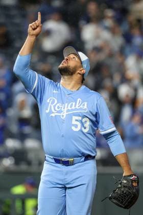 MLB, Baseball Herren, USA 2025: Astros Vs Royals APR 26 April 26, 2025: Kansas City Royals relief pitcher Carlos Estevez (53) reacts to the Royals 2-0 win over the Astros at Kauffman Stadium in Kansas City, MO. David Smith CSM (Credit Image: Â David Smith Cal Media) Kansas City Mo United States of America EDITORIAL USE ONLY Copyright: xx ZUMA-20250426_zma_c04_386.jpg DavidxSmithx csmphotothree378912