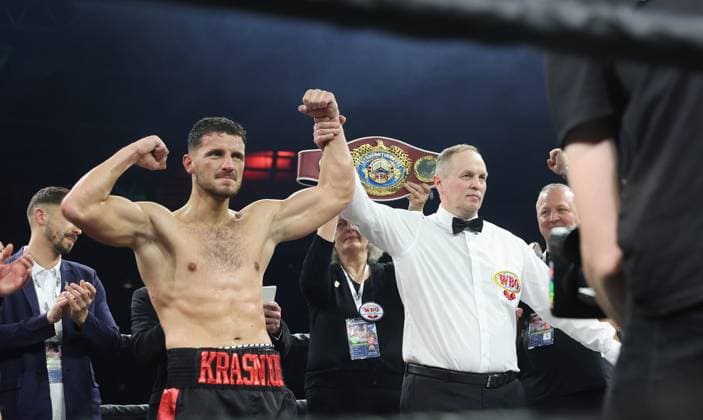 Bilder des Jahres 2025, Sport 04 April Sport Themen der Woche KW17 Sport Bilder des Tages Sindelfingen , Boxen Showdown for Legacy II , WBO Intercontinental Championship ,links: Ardian Krasniqi ( GER ) *** Sindelfingen , Boxing Showdown for Legacy II , WBO Intercontinental Championship ,left Ardian Krasniqi GER