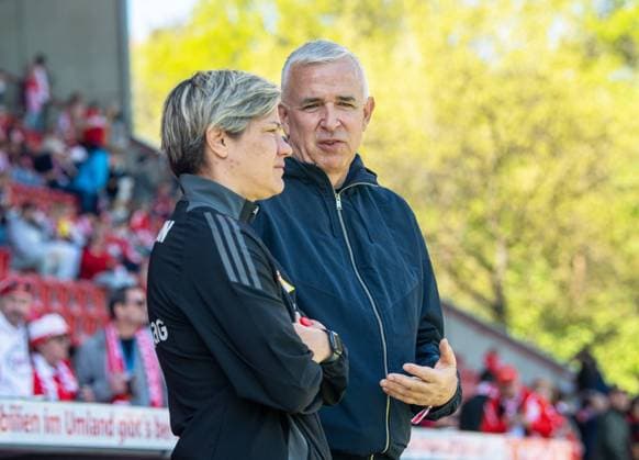 Soccer, Women, Season 2024 2025, 2 Bundesliga 23 Matchday , 1 FC Union Berlin Borussia Mönchengladbach, f l Managing Director Professional Soccer Women Jennifer Zietz 1 FC Union , President Dirk Zingler 1 FC Union , 27 04 2025, Copyright: xSebastianxRäppold MatthiasxKochx