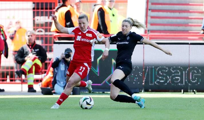 Dina Orschmann, Yvonne Brietzke Zweikampf Spielzene Action Sport Football Soccer 2 Bundesliga Women Season 2024 2025 27 04 2025 1 FC Union Berlin vs Borussia Mönchengladbach BMG DFL regulations prohibit any use of photographs as image sequences and or quasi video