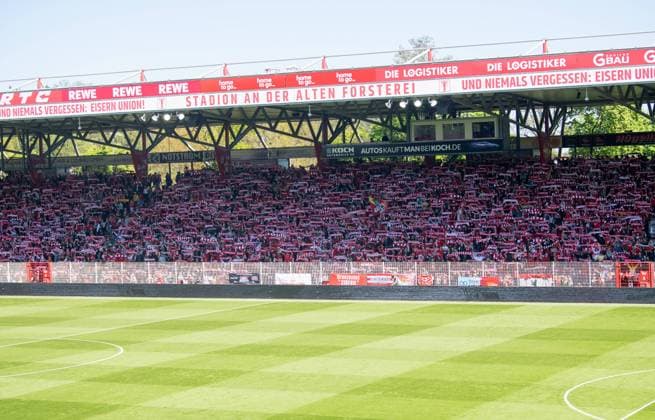 Soccer, Women, Season 2024 2025, 2 Bundesliga 23 Matchday , 1 FC Union Berlin Borussia Mönchengladbach, Fans on the Gegengerade, 27 04 2025, Copyright: xSebastianxRäppold MatthiasxKochx