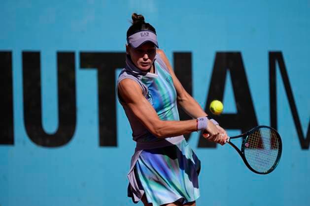 April 27, 2025, Madrid, Madrid, Spain: Veronika Kudermetova of Russia in action against Marta Kostiuk of Ukraine during the Mutua Madrid Open 2025, ATP, Tennis Herren Masters 1000 and WTA, Tennis Damen 1000 tennis tournament, celebrated at Caja Magica on April 27, 2025 in Madrid, Spain. Madrid Spain - ZUMAa181 20250427_zaa_a181_028 Copyright: xOscarxJ.xBarrosox