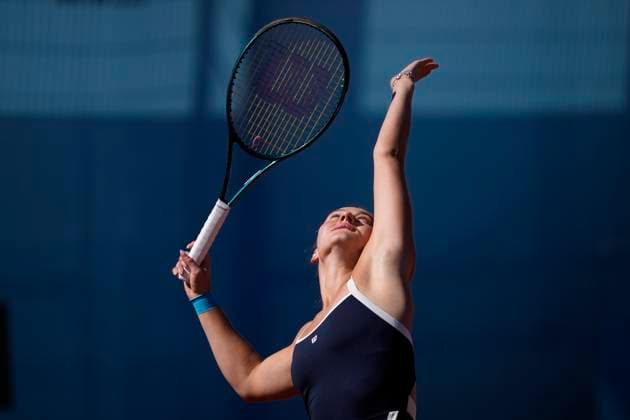 April 27, 2025, Madrid, Madrid, Spain: Marta Kostiuk of Ukraine in action against Veronika Kudermetova of Russia during the Mutua Madrid Open 2025, ATP, Tennis Herren Masters 1000 and WTA, Tennis Damen 1000 tennis tournament, celebrated at Caja Magica on April 27, 2025 in Madrid, Spain. Madrid Spain - ZUMAa181 20250427_zaa_a181_040 Copyright: xOscarxJ.xBarrosox