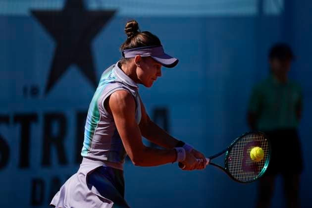 April 27, 2025, Madrid, Madrid, Spain: Veronika Kudermetova of Russia in action against Marta Kostiuk of Ukraine during the Mutua Madrid Open 2025, ATP, Tennis Herren Masters 1000 and WTA, Tennis Damen 1000 tennis tournament, celebrated at Caja Magica on April 27, 2025 in Madrid, Spain. Madrid Spain - ZUMAa181 20250427_zaa_a181_048 Copyright: xOscarxJ.xBarrosox