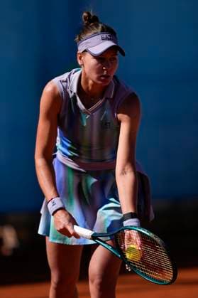 April 27, 2025, Madrid, Madrid, Spain: Veronika Kudermetova of Russia in action against Marta Kostiuk of Ukraine during the Mutua Madrid Open 2025, ATP, Tennis Herren Masters 1000 and WTA, Tennis Damen 1000 tennis tournament, celebrated at Caja Magica on April 27, 2025 in Madrid, Spain. Madrid Spain - ZUMAa181 20250427_zaa_a181_052 Copyright: xOscarxJ.xBarrosox