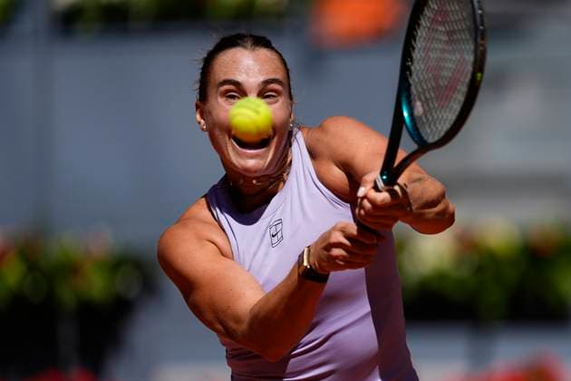 Sport Bilder des Tages April 27, 2025, Madrid, Madrid, Spain: Aryna Sabalenka of Belarus in action against Elise Mertens of Belgium during the Mutua Madrid Open 2025, ATP, Tennis Herren Masters 1000 and WTA, Tennis Damen 1000 tennis tournament, celebrated at Caja Magica on April 27, 2025 in Madrid, Spain. Madrid Spain - ZUMAa181 20250427_zaa_a181_118 Copyright: xOscarxJ.xBarrosox