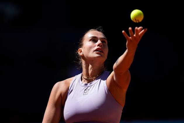 April 27, 2025, Madrid, Madrid, Spain: Aryna Sabalenka of Belarus in action against Elise Mertens of Belgium during the Mutua Madrid Open 2025, ATP, Tennis Herren Masters 1000 and WTA, Tennis Damen 1000 tennis tournament, celebrated at Caja Magica on April 27, 2025 in Madrid, Spain. Madrid Spain - ZUMAa181 20250427_zaa_a181_121 Copyright: xOscarxJ.xBarrosox