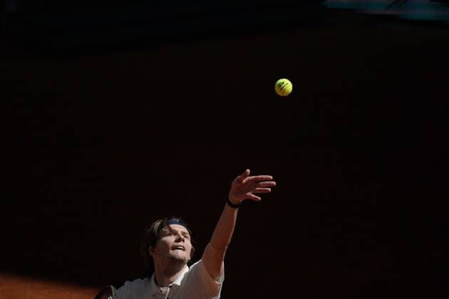 April 27, 2025, Madrid, Madrid, Spain: Kazakstan s ALEXANDER BUBLIK plays against Russia s ANDREY RUBLEV during their 2025 ATP, Tennis Herren Tour Madrid Open tennis tournament third round singles match at the Caja Magica. Alexander Bublik won 6-4,0-6, 6-4. Madrid Spain - ZUMAd308 20250427_zsp_d308_030 Copyright: xJuanxCarlosxLucasx