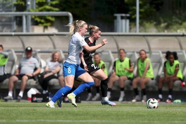27 04 2025, Women, Soccer, Season 2024 2025, 2 Women Bundesliga, Matchday 23 Eintracht Frankfurt II SC Sand Cecilia Way 8, SC Sand and Tessa Zimmermann 20, Eintracht Frankfurt II Frankfurt am Main Stadion am Brentanobad Hessen Germany