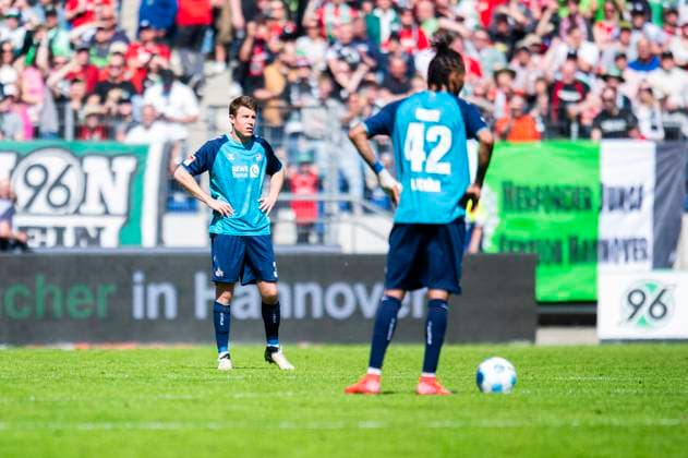 27 04 2025 Soccer, 2024 2025, 2 Bundesliga, Matchday 31, Hannover 96 1 FC Köln L R Dominique Heintz Köln , Damion Downs Köln DFL REGULATIONS PROHIBIT ANY USE OF PHOTOGRAPHS AS IMAGE SEQUENCES AND OR QUASI VIDEO Hannover Lower Saxony Germany Heinz von Heiden Arena