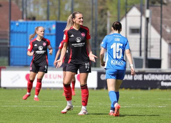 27 04 2025 Soccer Season 2024 2025 2 Women Soccer Bundesliga 23 Matchday 1 FC Nürnberg FCN Club Clubfrauen SV Meppen Sportfoto Zink DaMa xdaxmax Medina Desic 10, 1 FC Nürnberg FCN gesticulates disappointed disappointment