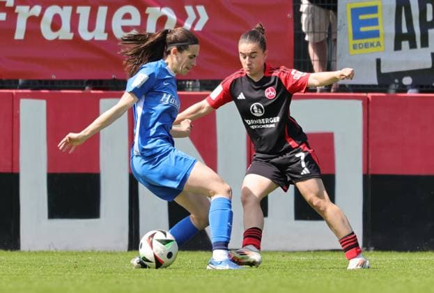 27 04 2025 Soccer Season 2024 2025 2 Women Soccer Bundesliga 23 Matchday 1 FC Nürnberg FCN Club Clubfrauen SV Meppen Sportfoto Zink DaMa xdaxmax Marie Bleil 7, SV Meppen Marina Scholz 7, 1 FC Nürnberg FCN