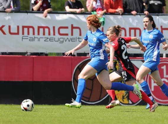 27 04 2025 Soccer Season 2024 2025 2 Women Soccer Bundesliga 23 Matchday 1 FC Nürnberg FCN Club Clubfrauen SV Meppen Sportfoto Zink DaMa xdaxmax Lena Maria Göppel Goeppel 5, SV Meppen Nastassja Lein 24, 1 FC Nürnberg FCN Marie Bleil 7, SV Meppen