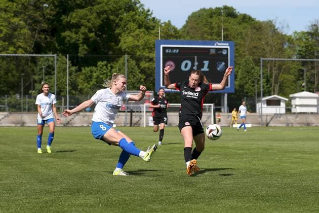 27 04 2025, Women, Soccer, Season 2024 2025, 2 Women Bundesliga, 23 Matchday Eintracht Frankfurt II SC Sand Cecilia Way 8, SC Sand and Marlene Wild 8, Eintracht Frankfurt II Frankfurt am Main Stadion am Brentanobad Hessen Germany