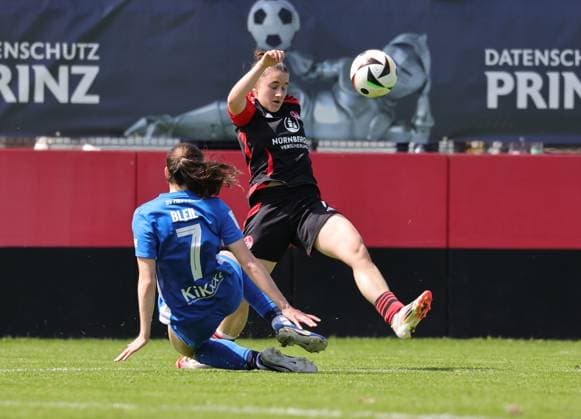 27 04 2025 Soccer Season 2024 2025 2 Women Soccer Bundesliga 23 Matchday 1 FC Nürnberg FCN Club Clubfrauen SV Meppen Sportfoto Zink DaMa xdaxmax Marie Bleil 7, SV Meppen Marina Scholz 7, 1 FC Nürnberg FCN