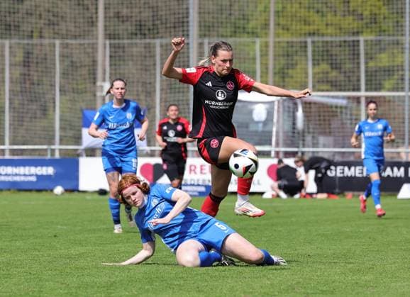 27 04 2025 Soccer Season 2024 2025 2 Women Soccer Bundesliga 23 Matchday 1 FC Nürnberg FCN Club Clubfrauen SV Meppen Sportfoto Zink DaMa xdaxmax Lena Maria Göppel Goeppel 5, SV Meppen Medina Desic 10, 1 FC Nürnberg FCN