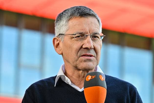 Google Pixel Womens Bundesliga FC Bayern Munich SC Freiburg 27 04 2025 In the picture Herbert HAINER at the interview with ZDF Single photo clipping Womens Bundesliga FC Bayern Muenchen SC Freiburg, FC Bayern Campus on 27 04 2025 Copyright: xBEAUTIFULxSPORTS Goldbergx