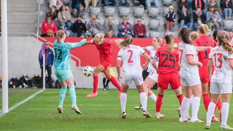 Team FC Bayern Munich and Team SC Freiburg , Rafaela Borggräfe 12, SC Freiburg and Pernille Harder 21, FC Bayern Munich Goal for 2 1 at the match FC Bayern Munich v SC Freiburg, Football, Women, Google Pixel Women Bundesliga, 2024 2025, Matchday 20 on 27 04 2025 in Munich, FC Bayern Campus DFL and DFB regulations prohibit any use of photographs as image sequences and or quasi video Bayern Germany