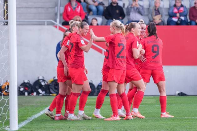 Team FC Bayern Munich Goal for 2 1 at the match FC Bayern Munich v SC Freiburg, Football, Women, Google Pixel Women Bundesliga, 2024 2025, 20 Matchday on 27 04 2025 in Munich, FC Bayern Campus DFL and DFB regulations prohibit any use of photographs as image sequences and or quasi video Bayern Germany
