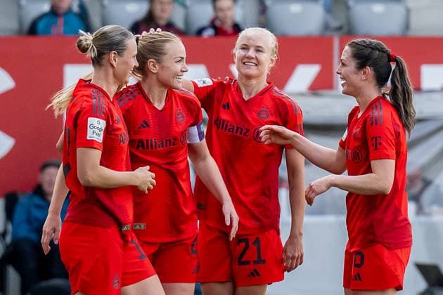 Klara Buehl FC Bayern Muenchen Frauen, 17 , Pernille Harder FC Bayern Muenchen Frauen, 21 and Tuva Hansen FC Bayern Muenchen, 6 cheer with Glodis Perla Viggosdottir FC Bayern Muenchen Frauen, 4 whose goal for 3 1 FC Bayern Muenchen Frauen vs SC Freiburg, Football, Google Pixel Frauen Bundesliga, 20 Spieltag, Saison 2024 2025, 27 04 2025 DFL DFB REGULATIONS PROHIBIT ANY USE OF PHOTOGRAPHS as IMAGE SEQUENCES and or QUASI VIDEO FC Bayern Muenchen Frauen vs SC Freiburg, Fußball, Google Pixel Frauen Bundesliga, 20 Spieltag, Saison 2024 2025, 27 04 2025 Muenchen Copyright: xEibner-Pressefoto HeikexFeinerx EP_HFR