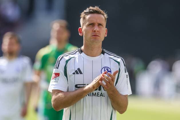 27 04 2025, Football, Season 2024 2025, 2 Bundesliga, Matchday 31, 1 FC Kaiserslautern FC Schalke 04, Paul Seguin FC Schalke 04 Kaiserslautern Fritz Walter Stadion RP Germany xRHR PHOTO TRx Copyright: TimxRehbein RHR-FOTOx RHR-FOTO TR