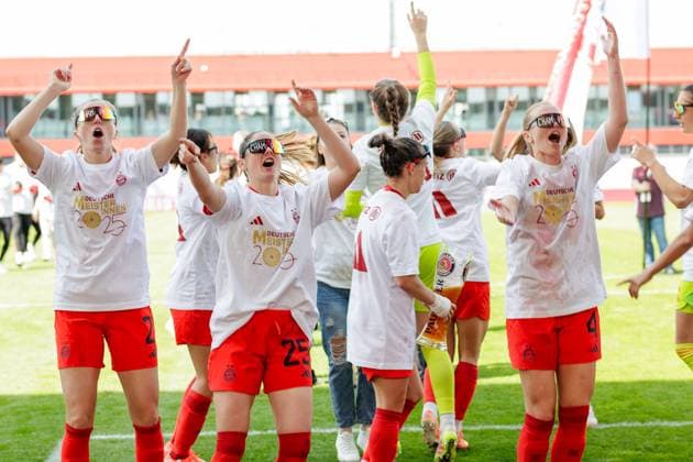 Team FC Bayern Munich celebrates the victory for the German championship at the match FC Bayern Munich v SC Freiburg, Football, Women, Google Pixel Women Bundesliga, 2024 2025, 20 Matchday on 27 04 2025 in Munich, FC Bayern Campus DFL and DFB regulations prohibit any use of photographs as image sequences and or quasi video Bayern Germany