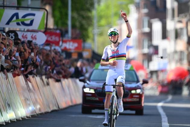 Liege Bastogne Liege 2025 Cycling Race LIEGE, BELGIUM - APRIL 27 : Pogacar Tadej (SLO) of UAE Team Emirates - XRG celebrating his victory during the 111th edition of Liege Bastogne Liege an UCI World Tour 1.UWT cycling race for Men Elite of 252 km with start and finish in Liege on April 27, 2025 in Liege, Belgium, 27 04 2025 Liege Belgium  Copyright: xVincentxKalutx