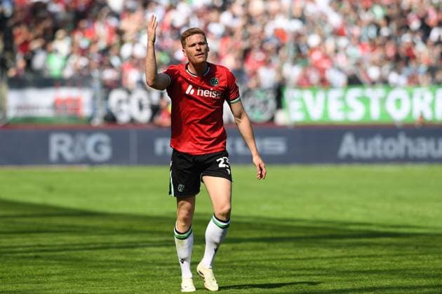 Marcel Halstenberg Hannover 96 gestures, gestures during the 2 Bundesliga match between Hannover 96 and 1 FC Köln at Heinz von Heiden Arena on April 27, 2025 in Hanover, Germany Photo by Ralf Treese DeFodi Images Marcel Halstenberg Hannover 96 gestures during the 2 Bundesliga match between Hannover 96 and 1 FC Köln at Heinz von Heiden Arena on April 27, 2025 in Hanover, Germany Photo by Ralf Treese DeFodi Images DFB DFL REGULATIONS PROHIBIT ANY USE OF PHOTOGRAPHS AS IMAGE SEQUENCES AND OR QUASI VIDEO Photo by Ralf Treese DeFodi Images