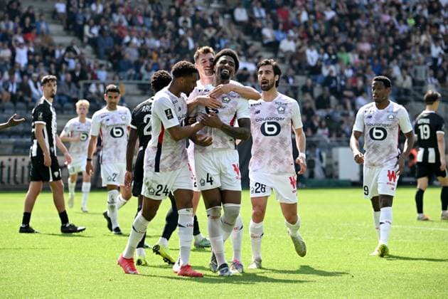 Angers SCO v LOSC Lille - Ligue 1 McDonald s 2024 2025 26 Andre GOMES (losc) - 24 Chuba AKPOM (losc) - 12 Thomas MEUNIER (losc) - 04 Alexsandro-Victor DE SOUZA RIBEIRO (losc) during the Ligue 1 McDonald s match between Angers and Lille at Stade Raymond Kopa on April 27, 2025 in Angers, France. Angers France  Copyright: xFEPx 776313174