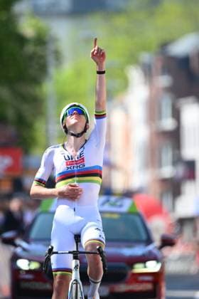 Liege Bastogne Liege 2025 Cycling Race LIEGE, BELGIUM - APRIL 27 : Pogacar Tadej (SLO) of UAE Team Emirates - XRG celebrating his victory during the 111th edition of Liege Bastogne Liege an UCI World Tour 1.UWT cycling race for Men Elite of 252 km with start and finish in Liege on April 27, 2025 in Liege, Belgium, 27 04 2025 Liege Belgium  Copyright: xVincentxKalutx