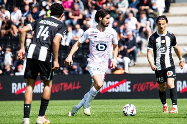 FOOTBALL : SCO Angers vs Lille OSC - Ligue 1 - JournÃ e 31 - 27 04 2025 Andre Gomes (Lille OSC) AngersFrance  Copyright: xBaptistexAutissierx
