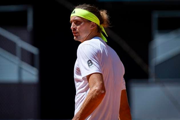 Mutua Madrid Open 2025 Alexander Zverev of Germany looks on against against Alejandro Davidovich Fokina of Spain in the Men s Singles Third Round match of the Mutua Madrid Open 2025 tournament celebrated at La Caja Magica on April 27, 2025 in Madrid, Spain. Madrid La Caja Magica Madrid Spain Copyright: xAlbertoxGardinx AGardin_20250427_Mutua_Madrid_Open_0319