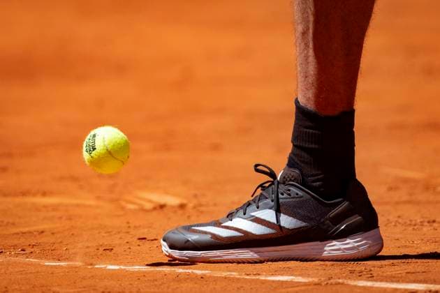 Mutua Madrid Open 2025 Details of Alexander Zverev of Germany shoes branded Adidas lare seen during the match against against Alejandro Davidovich Fokina of Spain in the Men s Singles Third Round match of the Mutua Madrid Open 2025 tournament celebrated at La Caja Magica on April 27, 2025 in Madrid, Spain. Madrid La Caja Magica Madrid Spain Copyright: xAlbertoxGardinx AGardin_20250427_Mutua_Madrid_Open_0323