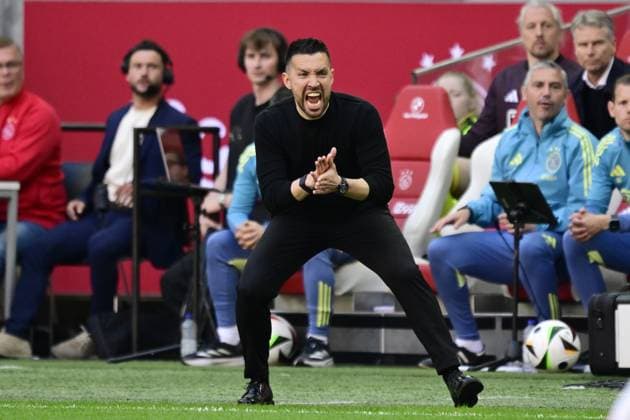 AMSTERDAM - Ajax coach Francesco Farioli during the Dutch Eredivisie match between AFC Ajax and Sparta Rotterdam at the Johan Cruijff ArenA on April 27, 2025 in Amsterdam, Netherlands. ANP OLAF CRACK Dutch Eredivisie 2024 25 xVIxANPxSportx xxANPxIVx 525387901 originalFilename: 525387901.jpg