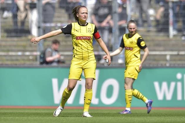 Borussia Dortmund Schalke 04 FOR EDITORIAL PURPOSES ONLY EDITORIAL USE ONLY p Soccer Women Westfalenliga 23 GAME DAY Borussia Dortmund Schalke 04 on 27 04 2025 at Stadion Rote Erde in Dortmund Marie Grothe Borussia Dortmund Germany Nordrhein Westfalen Dortmund Copyright ThorstenxTillmann Copyright: ThorstenxTillmann doc80e3kfcicde11ojdlmsq ,EDITORIAL USE ONLY Copyright: ThorstenxTillmann