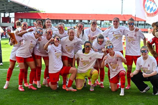 Google Pixel Womens Bundesliga FC Bayern Munich SC Freiburg 27 04 2025 FC Bayern players celebrate the championship after the home win against SC Freiburg Womens Bundesliga FC Bayern Muenchen SC Freiburg, FC Bayern Campus on 27 04 2025 Copyright: xBEAUTIFULxSPORTS Goldbergx