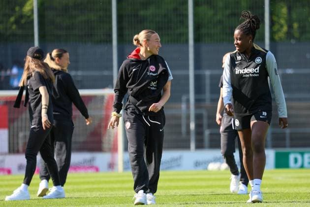 Cologne, Germany 27 April 2025 1 BL Women 2024 2025 1 FC Köln vs Eintracht Frankfurt Pictured from left Sophie Nachtigall Eintracht Frankfurt and Nicole Anyomi Eintracht Frankfurt at the pitch inspection in Cologne DFB regulations prohibit any use of photographs as image sequences and or quasi video Rhein Energie Stadion Nordrhein Westfalen Copyright: xFotostandx xFantinix