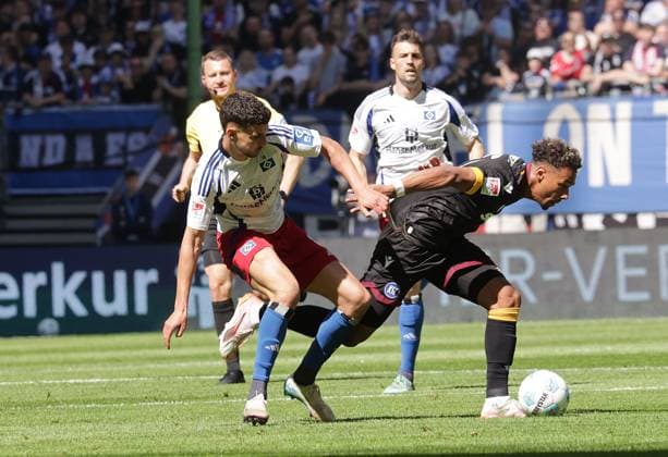 Daniel Elfadli HSV , Bambase Conte Karlsruher SC Football, Men, Season 2024 2025, 2 BL, Volksparkstadion, Hamburger SV vs Karlsruher SC, 1 2 DFL REGULATIONS PROHIBIT ANY USE OF PHOTOGRAPHS AS IMAGE SEQUENCES AND OR QUASI VIDEO