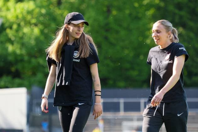 Cologne, Germany 27 April 2025 1 BL Women 2024 2025 1 FC Köln vs Eintracht Frankfurt Pictured from left Sophia Kleinherne Eintracht Frankfurt and Elisa Senß Senss Eintracht Frankfurt at the pitch inspection in Cologne DFB regulations prohibit any use of photographs as image sequences and or quasi video Rhein Energie Stadion Nordrhein Westfalen Copyright: xFotostandx xFantinix