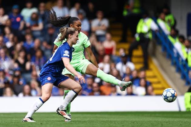 Chelsea gegen Barcelona Frauen 27. April 2025, London UEFA Women s Champions League Halbfinale Rückspiel Chelsea gegen Barcelona Salma Paralluelo von Barcelona erzielt ihr viertes Tor Foto Jacques Feeney Abseits London UK  Copyright: xJacquesxFeeneyx xOffsidexOffside