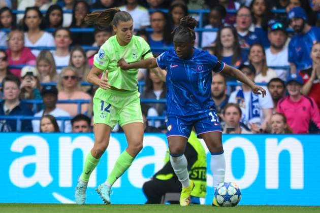 Chelsea Women v FC Barcelona, Barca Women UEFA Womens Champions League Sandy Baltimore of Chelsea Women and Patri Guijarro of FC Barcelona Women during the UEFA Womens Champions League Semi-final Second Leg match at Stamford Bridge, London UK Newspapers OUT Copyright: xMalcolmxFellx FIL-21756-0012