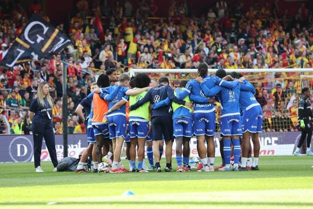 FOOTBALL : RC Lens vs AJ Auxerre - Ligue 1 - 27 04 2025 Equipe de l AJ Auxerre lors du match RC Lens vs AJ Auxerre, Ligue 1, stade Bollaert-Delelis, le 27 avril 2025 - photo Laurent Sanson PsnewZ  Copyright: xLaurentxSANSONx xPsnewZx