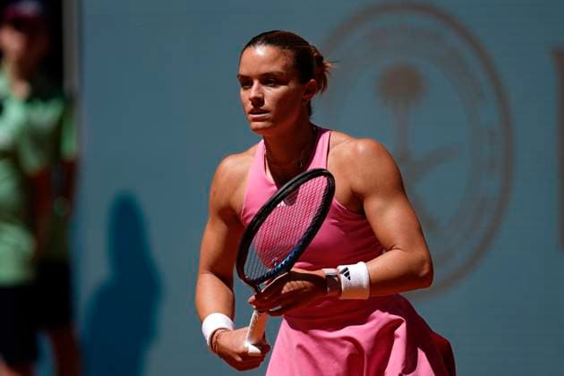 April 27, 2025, Madrid, Madrid, Spain: Maria Sakkari of Greece in action against Jasmine Paolini of Italy during the Mutua Madrid Open 2025, ATP, Tennis Herren Masters 1000 and WTA, Tennis Damen 1000 tennis tournament, celebrated at Caja Magica on April 27, 2025 in Madrid, Spain. Madrid Spain - ZUMAa181 20250427_zaa_a181_139 Copyright: xOscarxJ.xBarrosox
