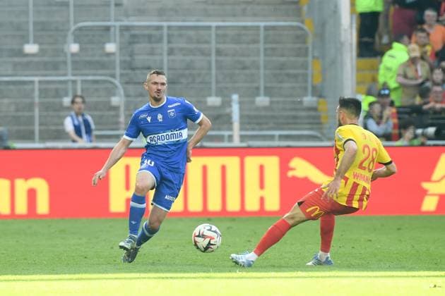 RC Lens v AJ Auxerre - Ligue 1 McDonalds 2024 2025 10 Gaetan PERRIN (aja) during the Ligue 1 McDonalds match between Lens and Auxerre at Stade Bollaert-Delelis on April 27, 2025 in Lens, France. Lens France  Copyright: xFEPx 776313134