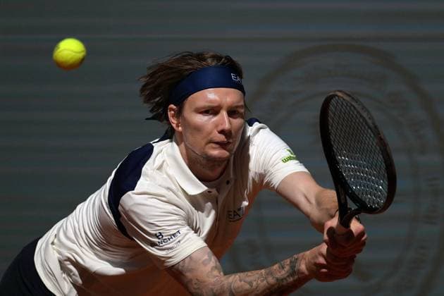 April 27, 2025, Madrid, Spain: Kazakstan s ALEXANDER BUBLIK plays against Russia s Andrey Rublev during their 2025 ATP, Tennis Herren Tour Madrid Open tennis tournament third round singles match at the Caja Magica. Bublik won 6-4,0-6, 6-4. Madrid Spain - ZUMAd308 20250427_mda_d308_016 Copyright: xJuanxCarlosxLucasx