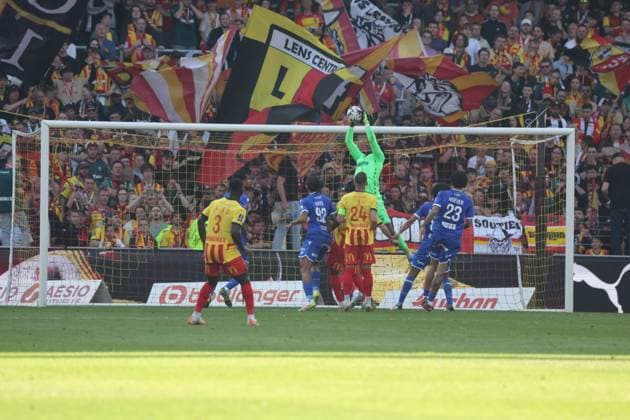 FOOTBALL : RC Lens vs AJ Auxerre - Ligue 1 - 27 04 2025 Donovan LEON (AJ Auxerre) lors du match RC Lens vs AJ Auxerre, Ligue 1, stade Bollaert-Delelis, le 27 avril 2025 - photo Laurent Sanson PsnewZ  Copyright: xLaurentxSANSONx xPsnewZx